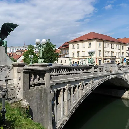 - Ljubljana's Gem - Free Public Parking Apartmán