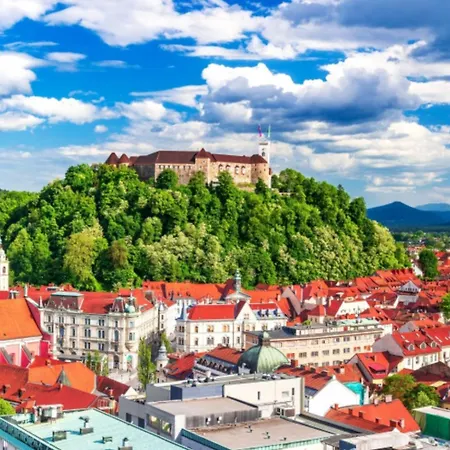 - Ljubljana's Gem - Free Public Parking Apartmán Lublaň