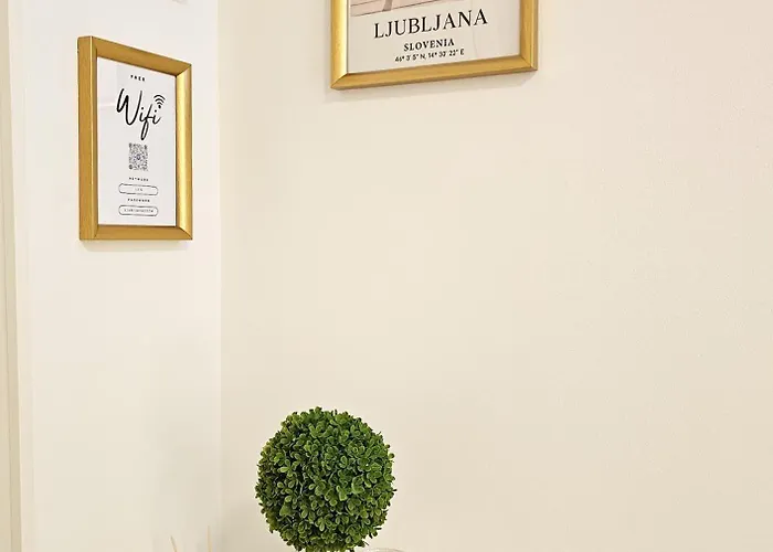 - Ljubljana's Gem - Free Public Parking アパート リュブリャナ