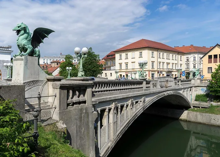 - Ljubljana's Gem - Free Public Parking アパート